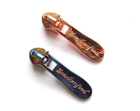 No5 Script Handcrafted Zipper Pull- Comes in two colours